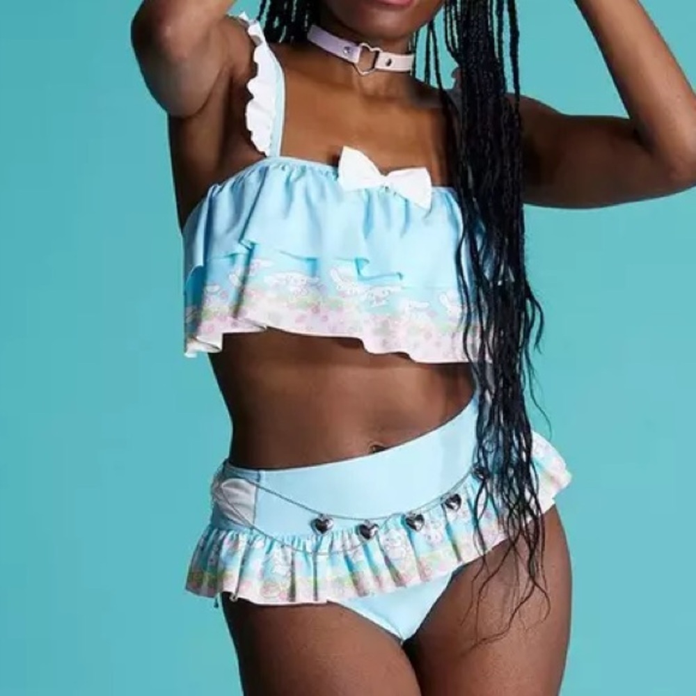 Cinnamoroll Strawberry Ruffle Skirted Swim Bottoms & Top Hot Topic Sanrio